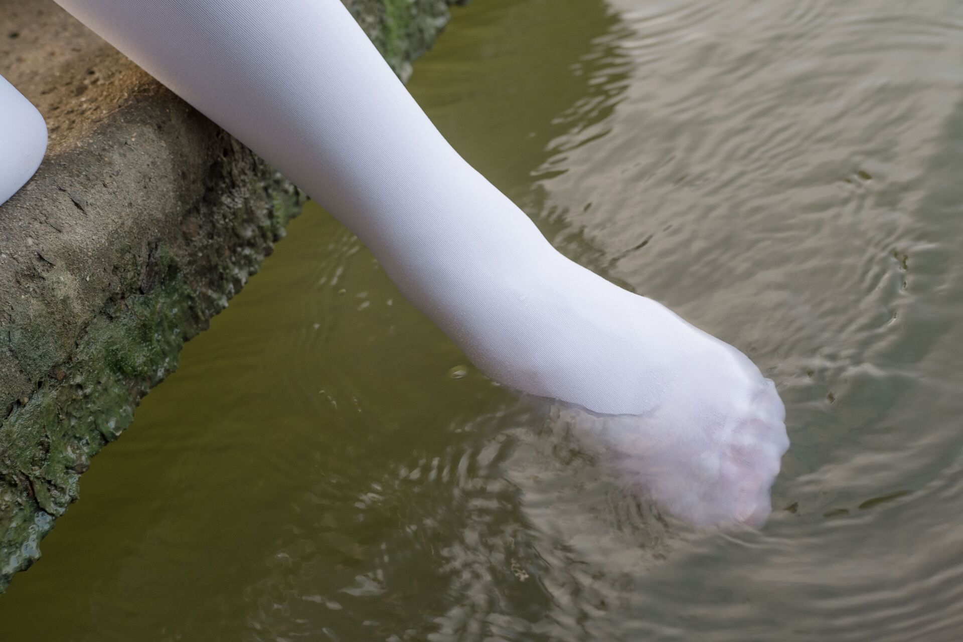 丝袜美腿预览图