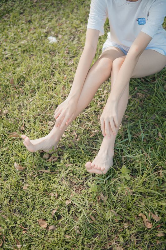  [Limerence] NO.002SHQ素人学生 大耳狗真理裤公园玩耍