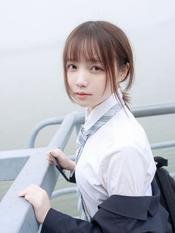  森萝财团写真  [JKFUN006] Aika 日系黑丝